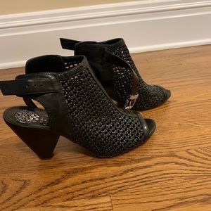 Vince Camuto Black size 10 Emillia shoe